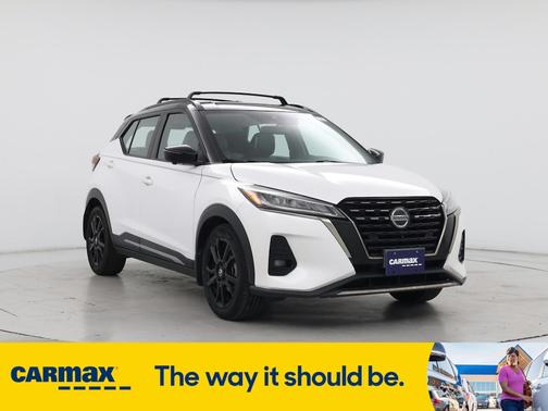 2021 Nissan Kicks SR