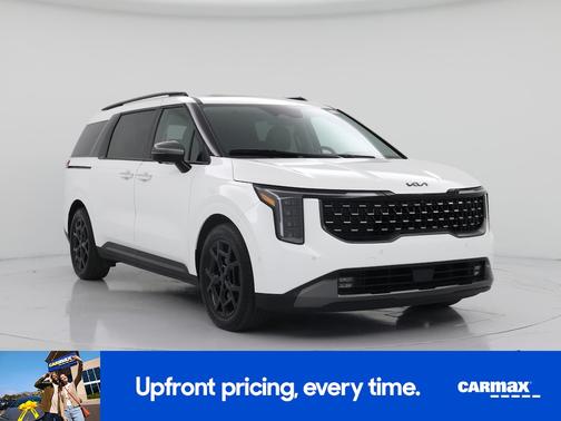 White 2025 Kia Carnival SX Prestige