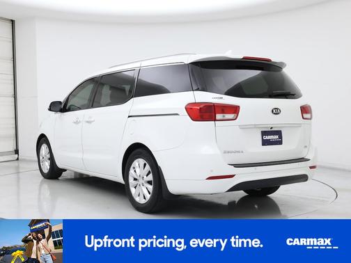 White 2017 Kia Sedona EX