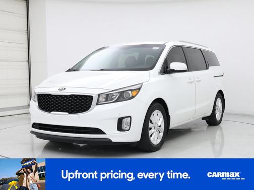 White 2017 Kia Sedona EX