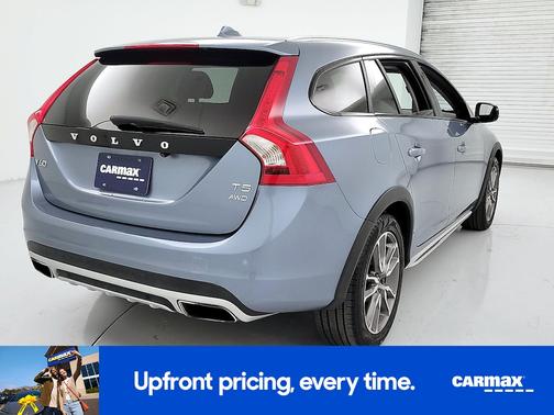 2018 Volvo V60 Cross Country T5