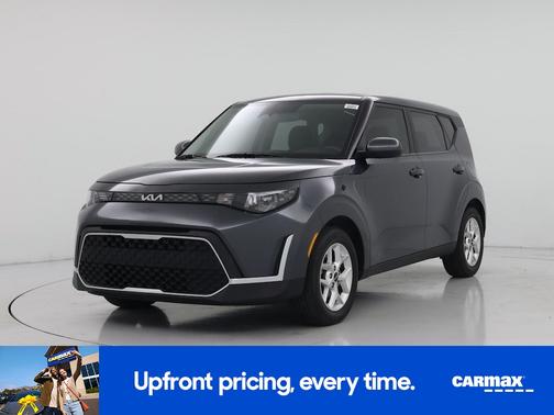 Gray 2023 Kia Soul LX
