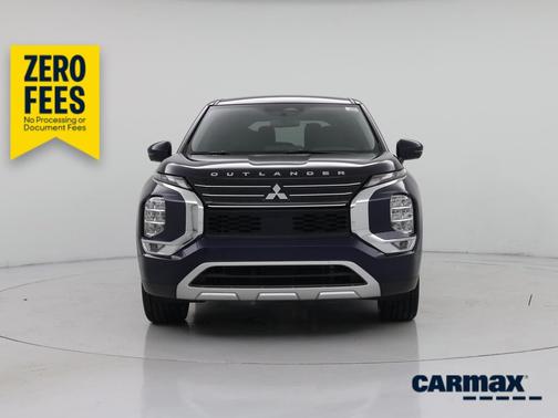 Blue 2024 Mitsubishi Outlander SE
