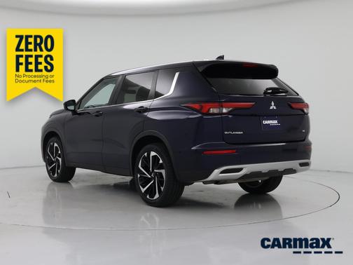 Blue 2024 Mitsubishi Outlander SE