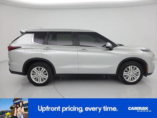 2024 Mitsubishi Outlander ES