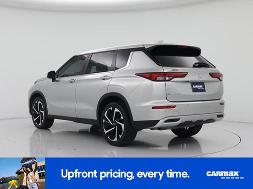 Silver 2023 Mitsubishi Outlander SE