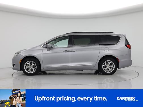 Silver 2017 Chrysler Pacifica Touring L