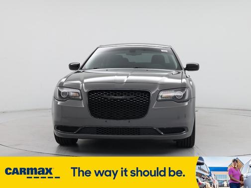 2019 Chrysler 300 Touring