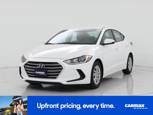 White 2018 Hyundai ELANTRA SE