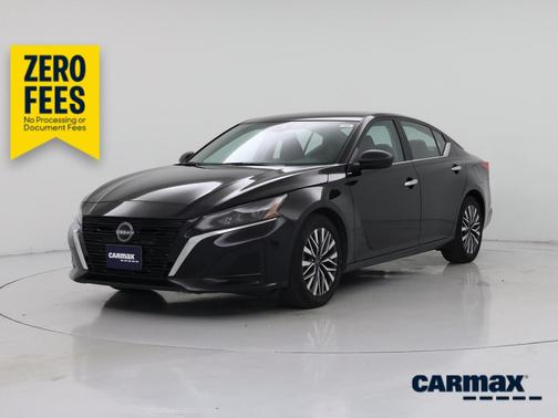 Black 2025 Nissan Altima SV