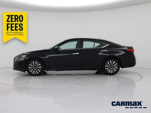 Black 2025 Nissan Altima SV