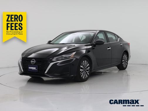 Black 2025 Nissan Altima SV