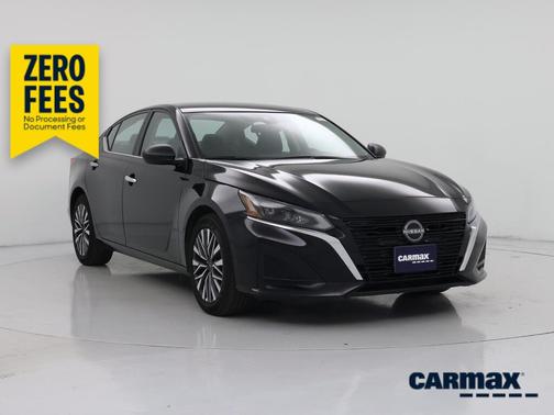 Black 2025 Nissan Altima SV