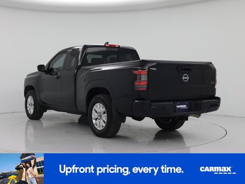 Black 2024 Nissan Frontier SV