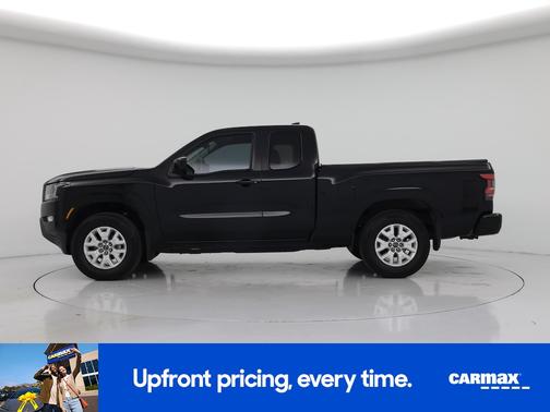 Black 2024 Nissan Frontier SV