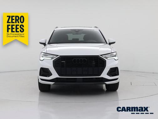 White 2024 Audi Q3 Premium
