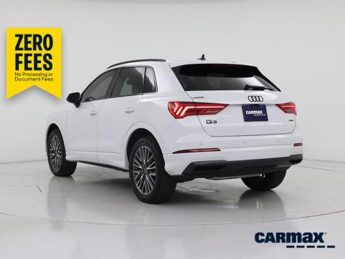 White 2024 Audi Q3 Premium