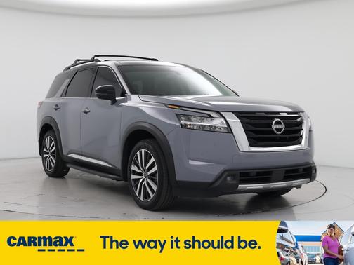 2022 Nissan Pathfinder Platinum