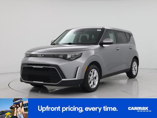 Gray 2025 Kia Soul LX