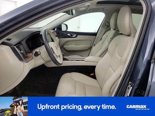 2021 Volvo XC60 T5 Momentum