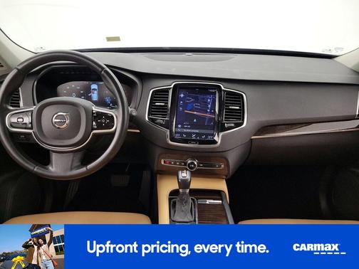 Black 2016 Volvo XC90 T6 Momentum