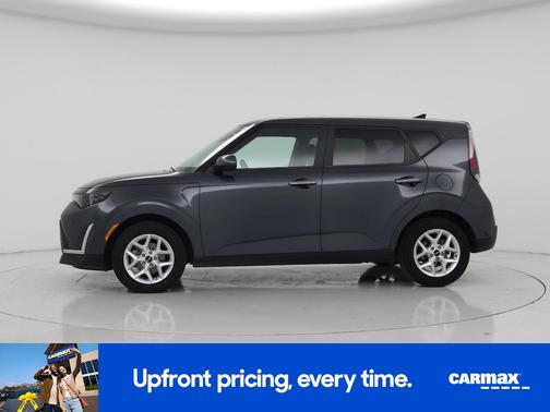 Gray 2025 Kia Soul LX
