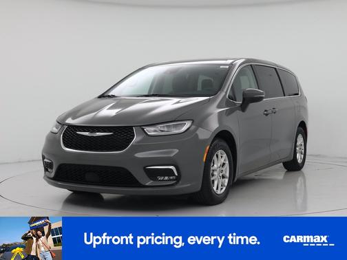 Gray 2023 Chrysler Pacifica Touring L