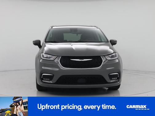 Gray 2023 Chrysler Pacifica Touring L