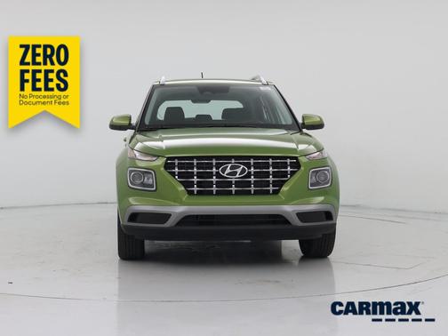 Green 2023 Hyundai VENUE SEL