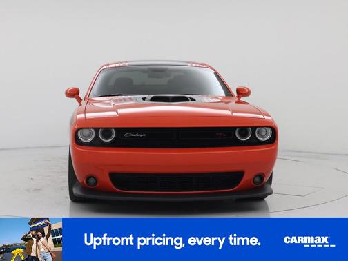 2016 Dodge Challenger 392 Hemi Scat Pack Shaker