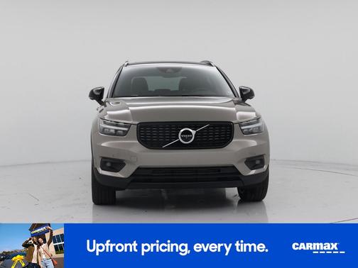 2022 Volvo XC40 T4 R-Design