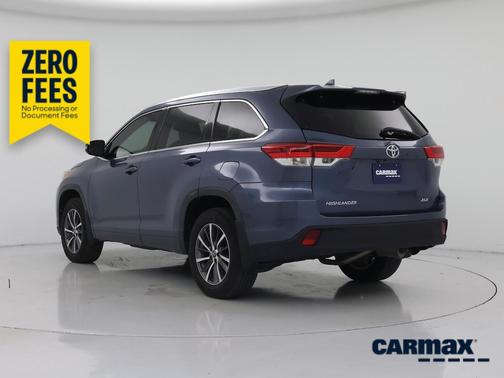 Blue 2018 Toyota Highlander XLE