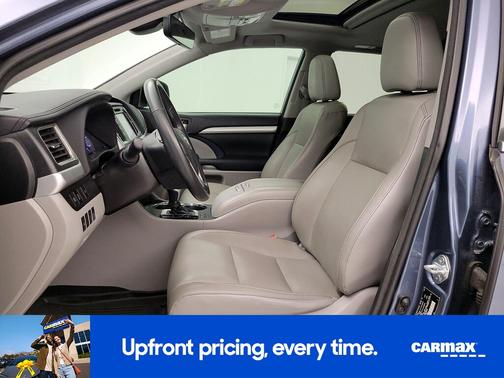 Blue 2018 Toyota Highlander XLE