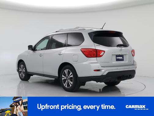 2017 Nissan Pathfinder SL