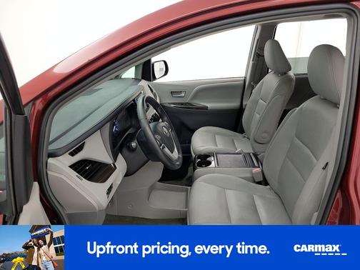 Red 2017 Toyota Sienna XLE