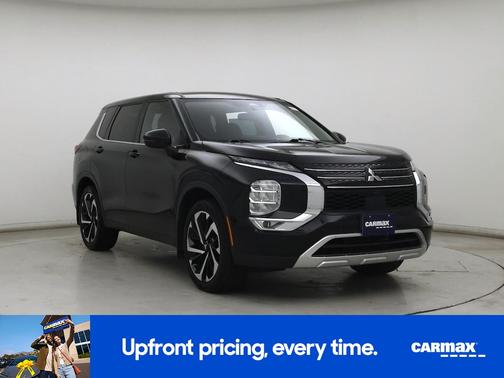 Black 2022 Mitsubishi Outlander SE