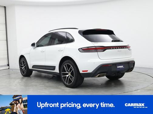 2022 Porsche Macan Base (PDK)
