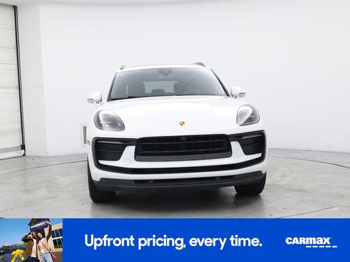 2022 Porsche Macan Base (PDK)