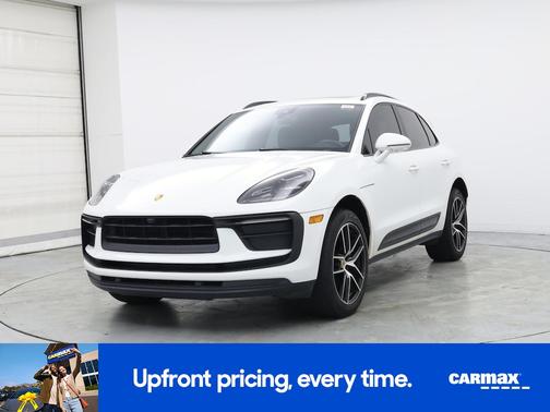 2022 Porsche Macan Base (PDK)