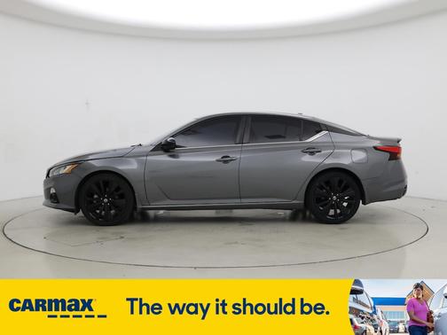 2022 Nissan Altima SR