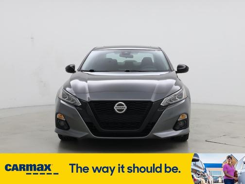 2022 Nissan Altima SR
