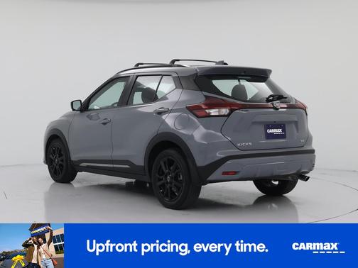 2022 Nissan Kicks SR