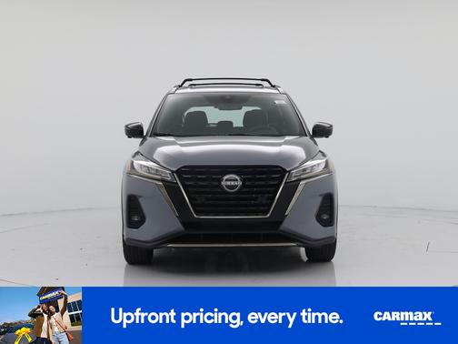 2022 Nissan Kicks SR