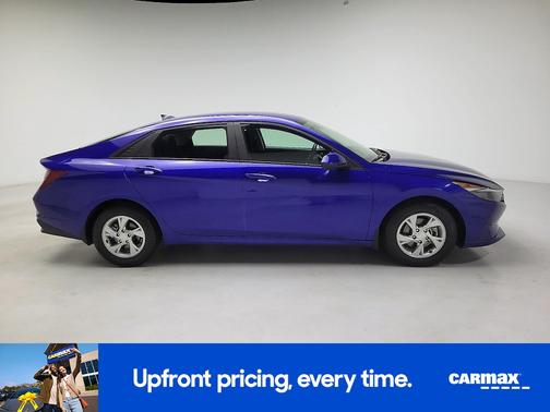 2023 Hyundai ELANTRA SE