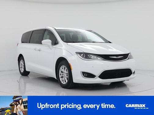 2020 Chrysler Pacifica Touring