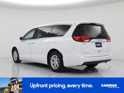 2020 Chrysler Pacifica Touring