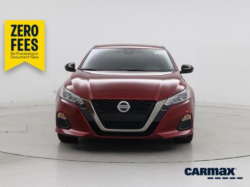 Red 2020 Nissan Altima SR