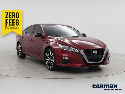 Red 2020 Nissan Altima SR