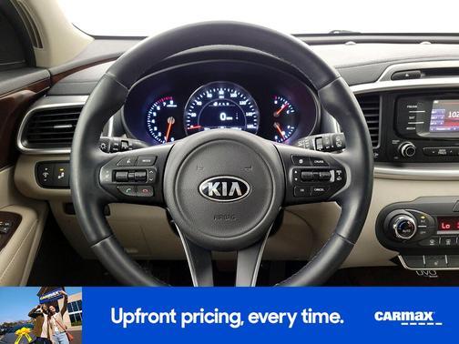 Red 2016 Kia Sorento EX