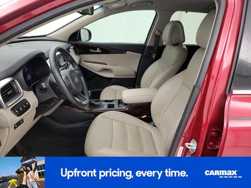 Red 2016 Kia Sorento EX